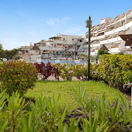 Apartment Geranios 82 *